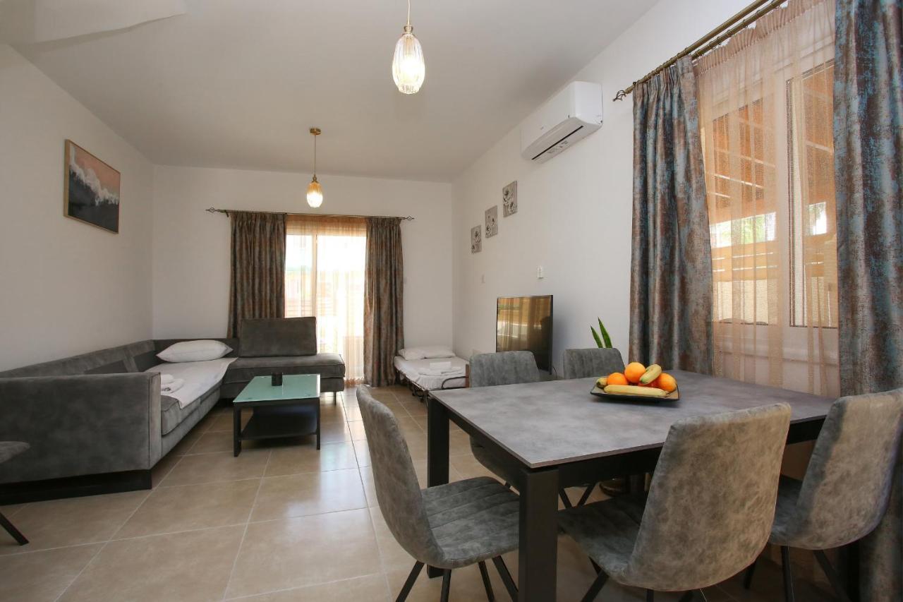 Villa Star House Paphos Esterno foto